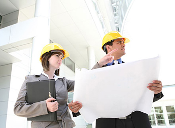 Người thực hiện giám sát thi công