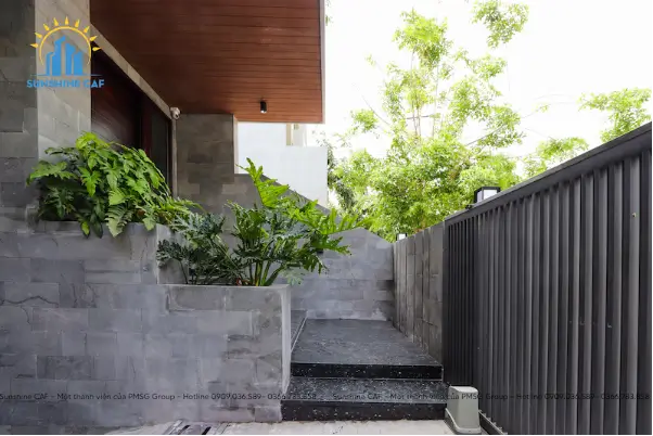 Phong cách Tropical Garden xanh mát giữa lòng Sài Gòn.