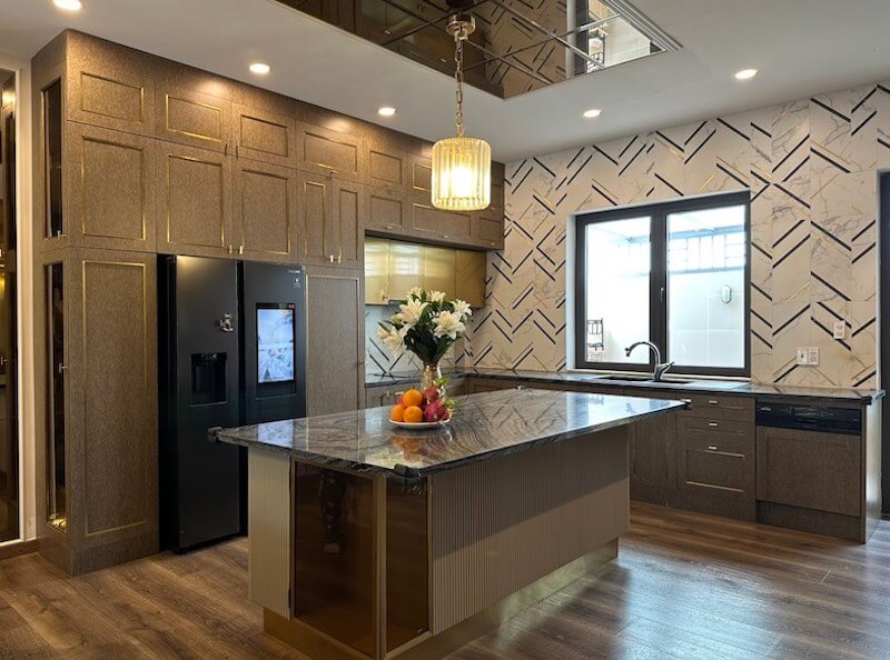 Góc bếp quen thuộc, nơi chuẩn bị các bữa ăn gia đình ấm áp của diễn viên Đinh Ngọc Diệp