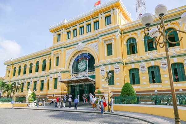 Phong cách đông dương với cửa sổ lớn