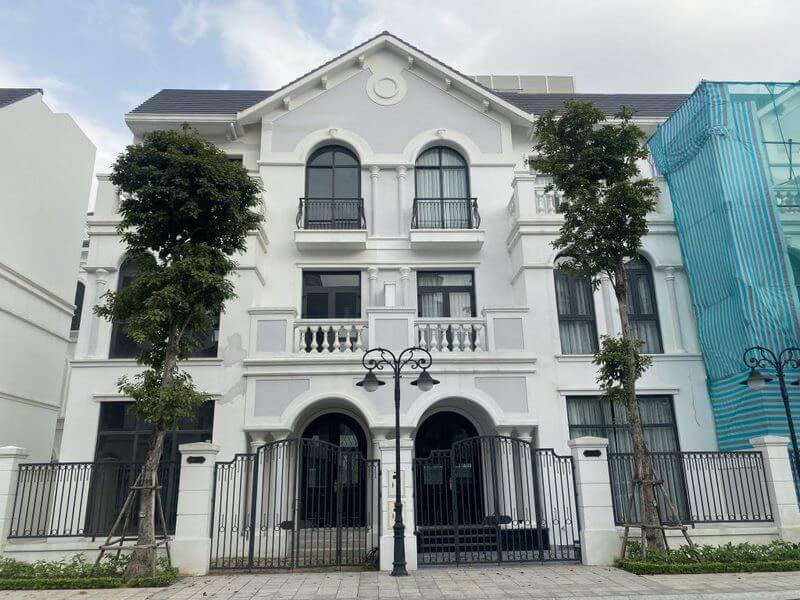 Biệt thự được hoàn thiện tạo ra một không gian đẳng cấp và đầy tiện nghi