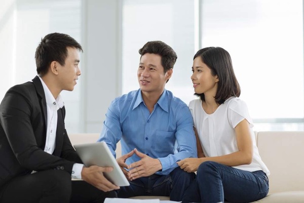 Tiếp nhận thông tin, thảo luận ý tưởng với khách hàng